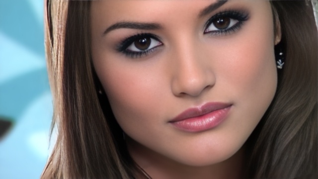 Tori Black в чёрном пеньюаре показала пилотку с интимной стрижкой