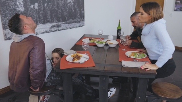 Кимми Грейнджер и ее команда Stepma до сосать