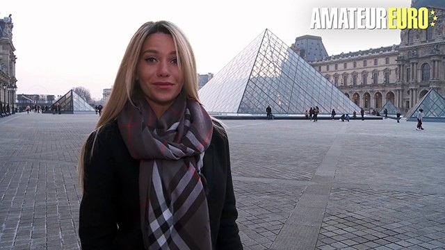 Мама с накачанными титьками поехала с пикапером в отель и получила его болт в киску