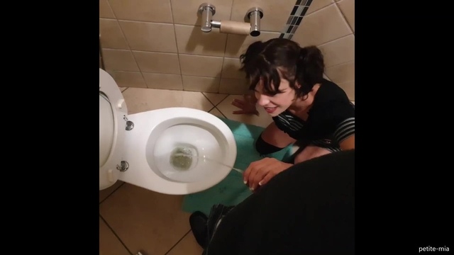 I want to take my master for a piss – follow me