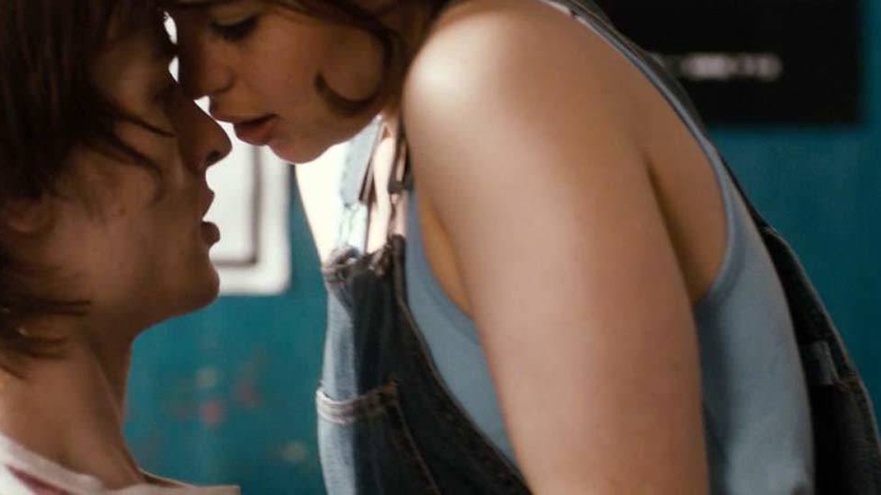 Emilia Clarke Nude Love Scene On ScandalPlanetCom