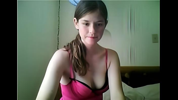 Insecure 19 Year Old Showing Off Her Body - See More SixxCams.com