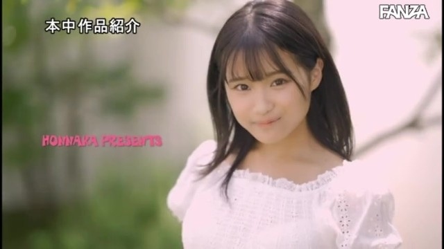 18歳大学生 身長は145センチの小さな身体 　See my profile for the full version!