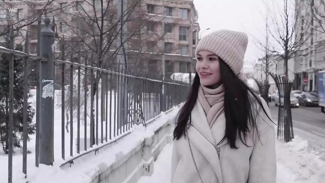 gorgeous Russian with the sexiest body warms up in her bathroom and soon things get even hotter as her fingers slip in