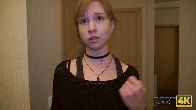 DEBT4k. Chick loves Apple gadgets so much but has no money