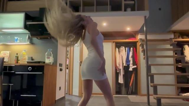 Incredible TikTok challenge pussylicking for beautiful blonde girl