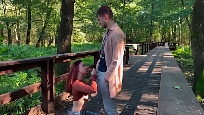 Amateur Outdoor Sucking dick and fuck with anal plug KleoModel