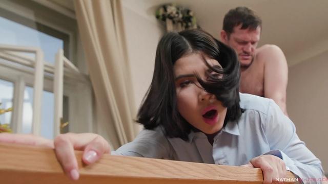 How Lady Dee Ended Up fucked by her stepdad's big dick