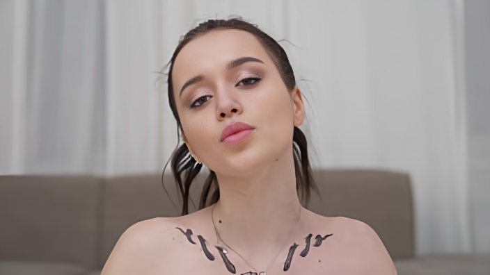 PISS in Young 18yo babe ! Hard PISS Show ( DPP ANAL )