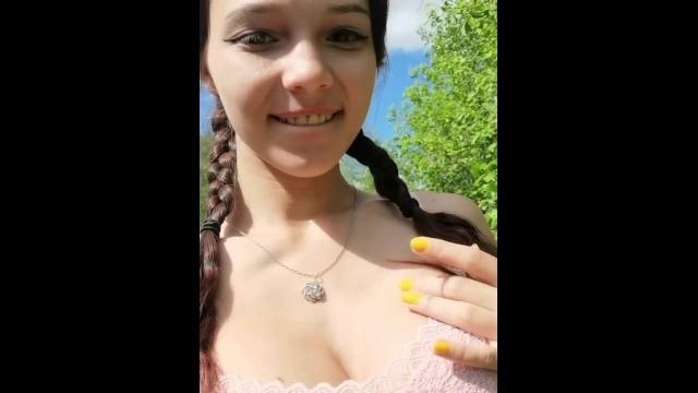 Shock!! Shows boobs to a passer-by!!!