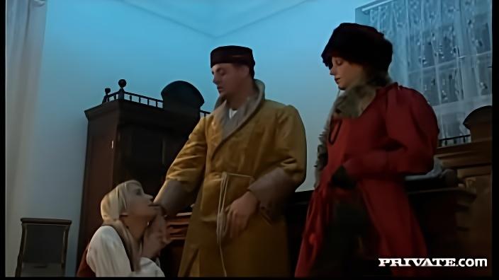 Bisexual Lovers Julie Silver and Liliane Tiger Try Footjob before Anal