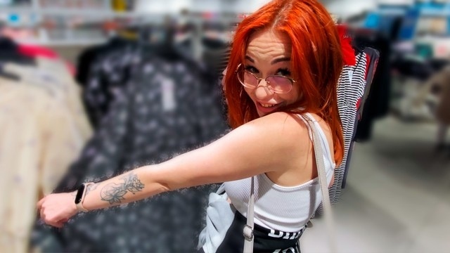 Got cum in her pussy in a public restroom